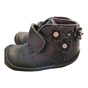 Ugg Leather Flower and Rhinestone Girl Toddler Booties Size 6
